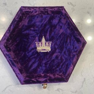 Jeffree Star Blood Lust eye shadow palette *NEVER USED